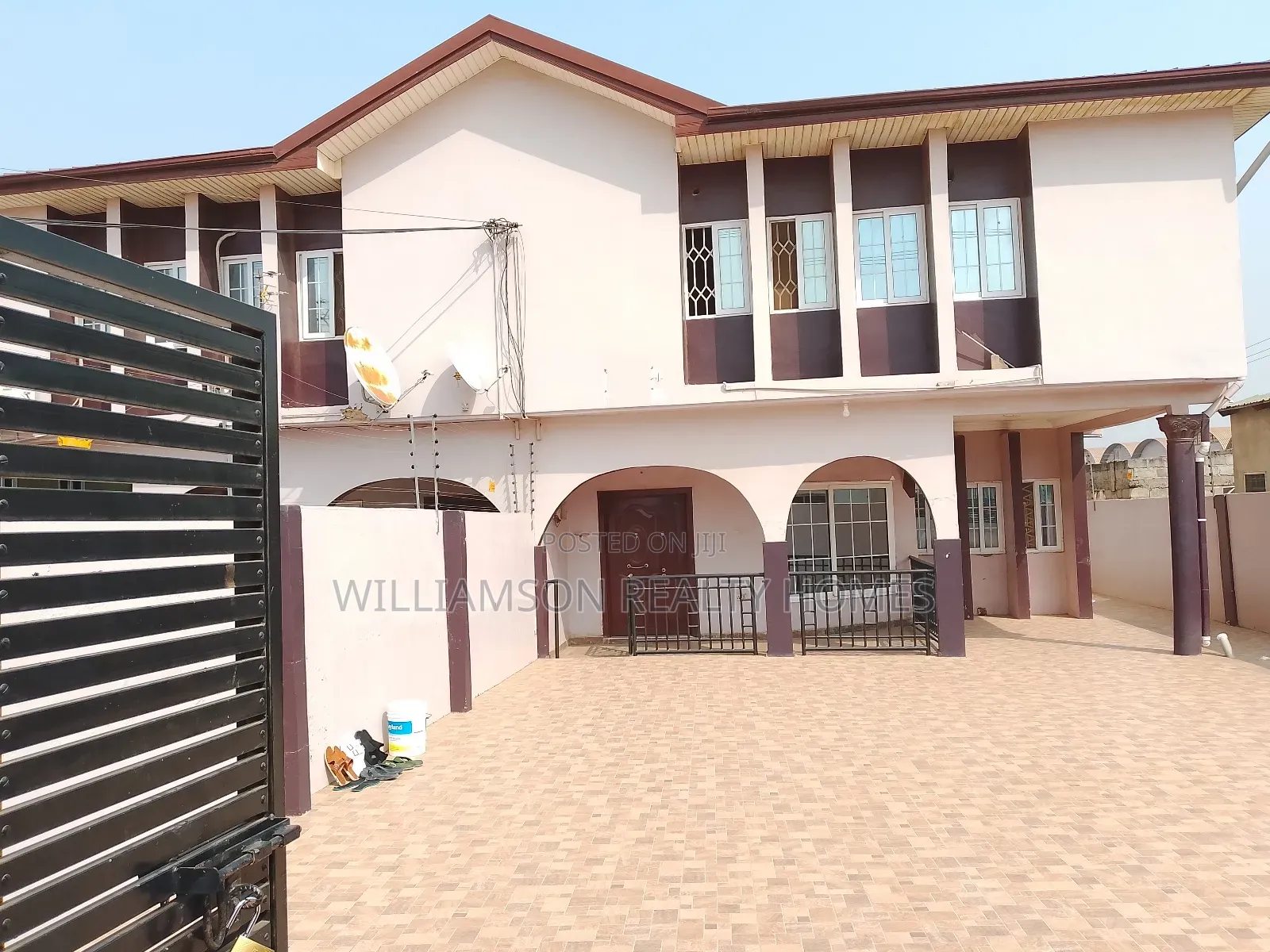 4bdrm House in Hfc Estate Area, Spintex for rent