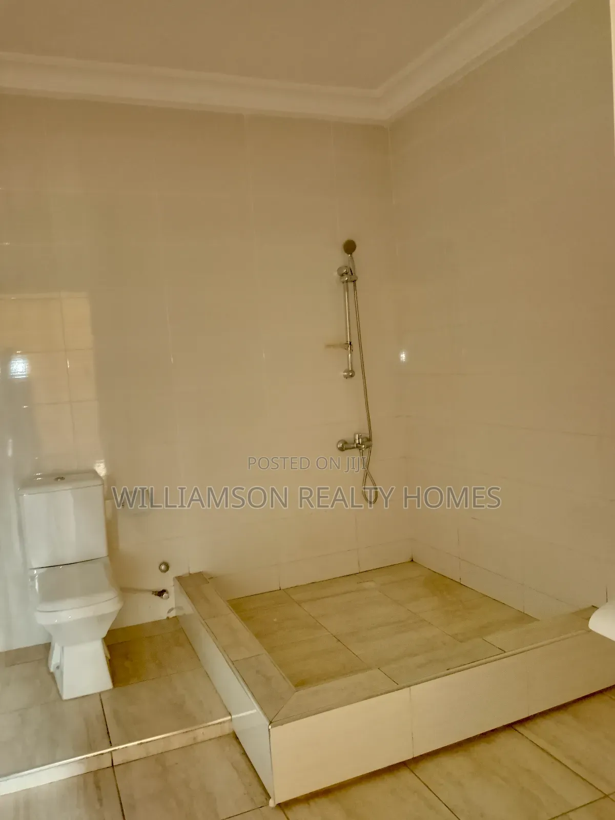 4bdrm House in Hfc Estate Area, Spintex for rent