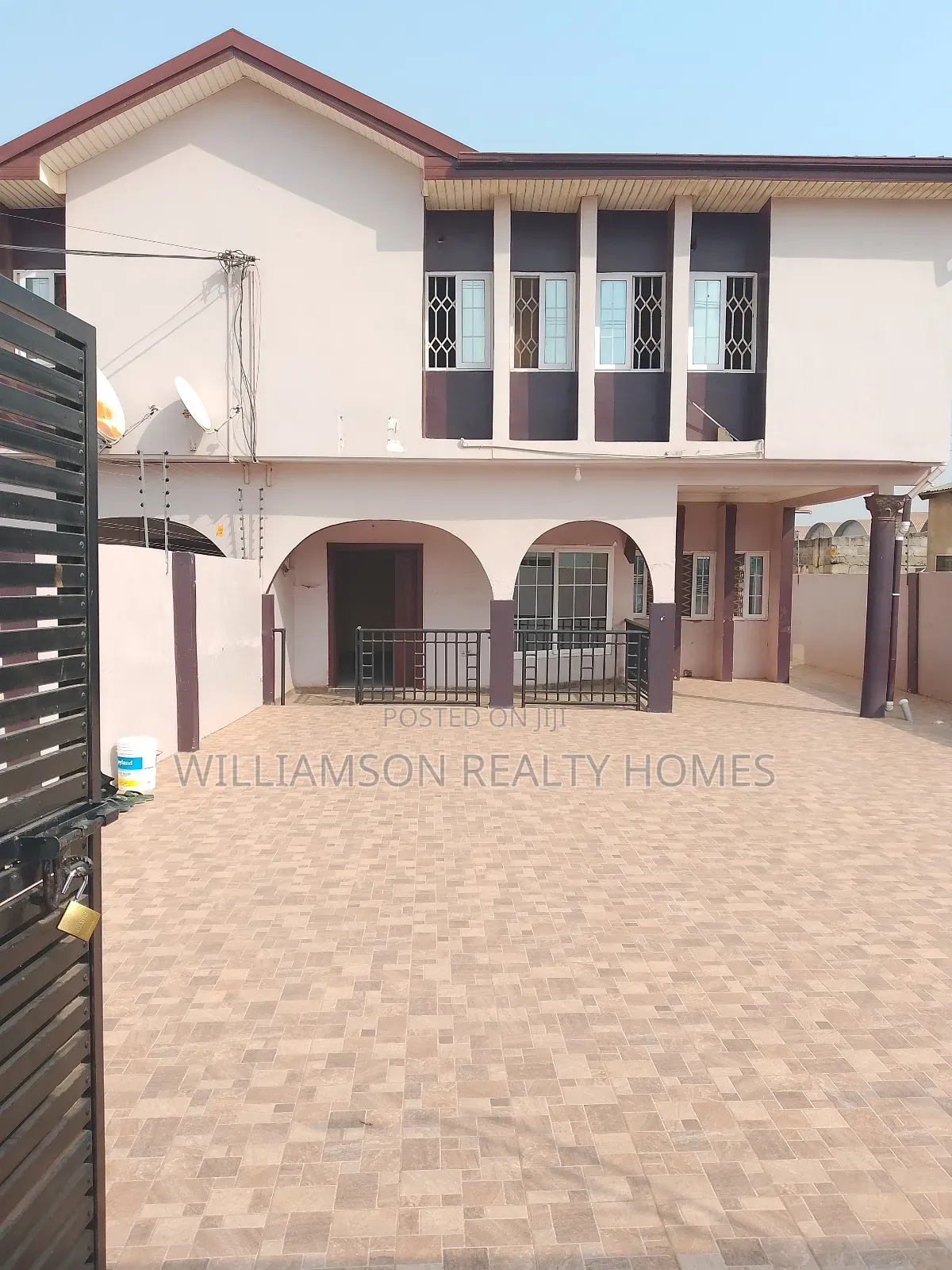 4bdrm House in Hfc Estate Area, Spintex for rent