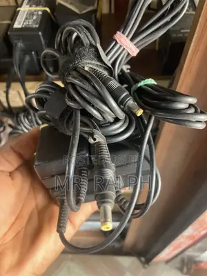 Original HP Charger Yellow Pin