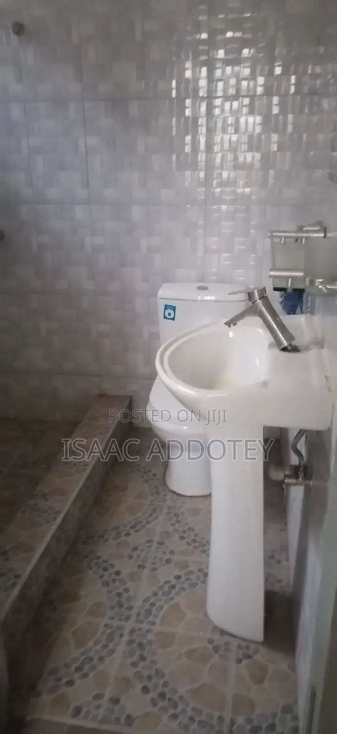3bdrm Apartment in Spintex Bastona for rent