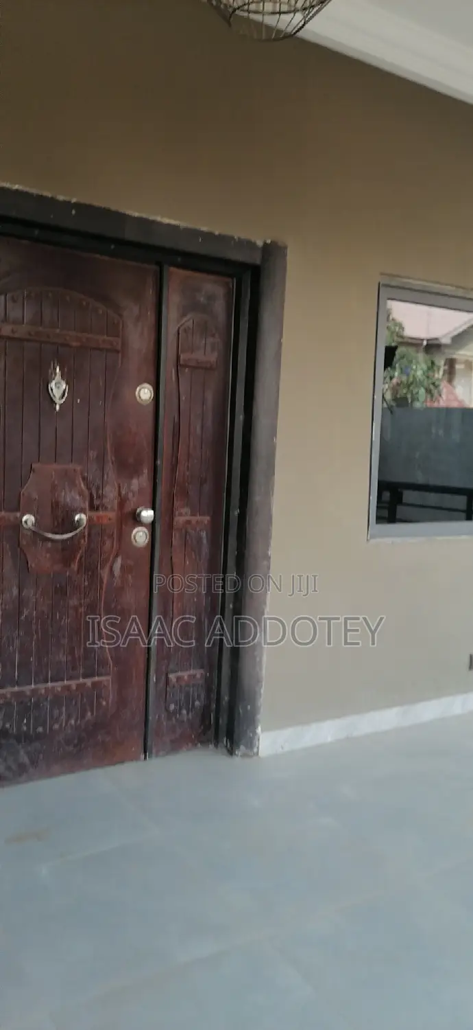3bdrm Apartment in Spintex Bastona for rent