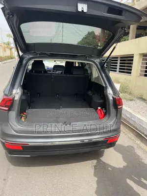 Volkswagen Tiguan 2.0T SE FWD 2020 Gray