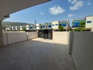 3bdrm Duplex in Gated Estate, Oyarifa for rent