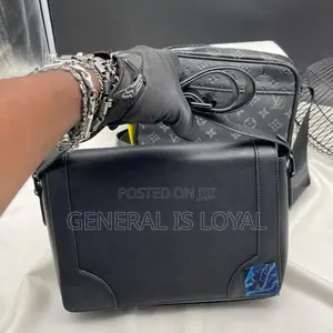 Gucci Side Bag/ Sling, Crossbody