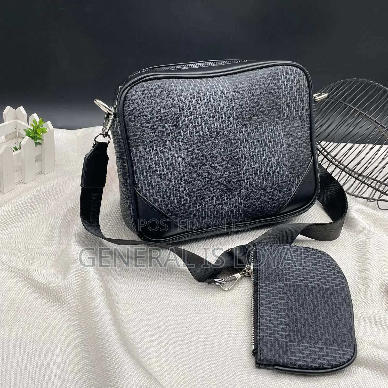 Gucci Side Bag/ Sling, Crossbody