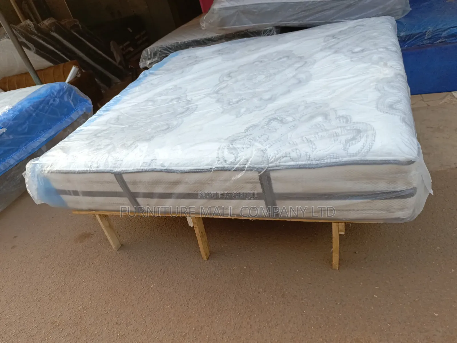 80x76 Kings Mattress From Canada . Free Delivery