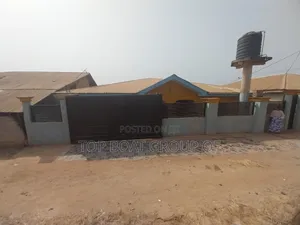 4bdrm House in Kronum Top-Boat, Kumasi Metropolitan for sale