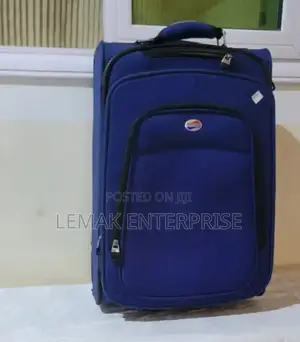 American Tourister Splash Blue Traveling Bag S