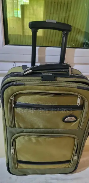 Samsonite Wheeled Suitcase, Rectangular Olive-Green Bag