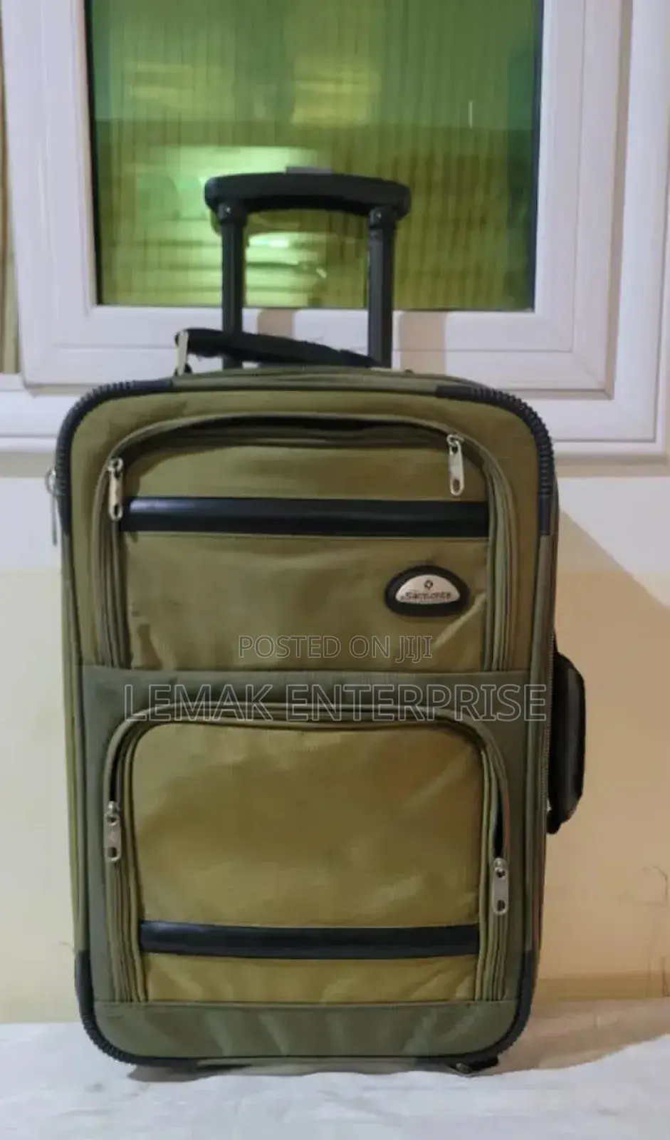 Samsonite Wheeled Suitcase, Rectangular Olive-Green Bag