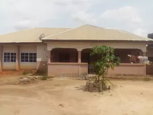 Furnished 4bdrm House in Kwabre for sale