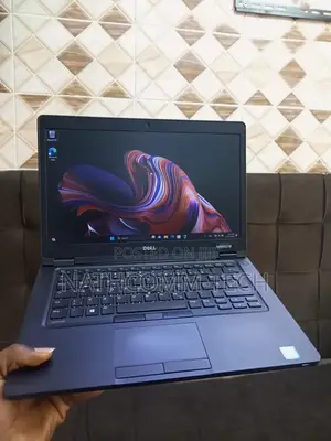 Laptop Dell Latitude 14 5480 8GB Intel Core I7 HDD+SSD 256GB