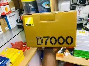 Nikon D7000 DSLR: Capture the Moment.
