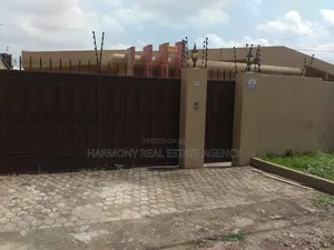 4bdrm House in Accra New Town for rent