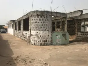 Mamprobi Old House On 2 Plot For Sale