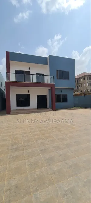 4bdrm House in Lakeside Estate for sale