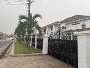 5bdrm House in East Legon for rent