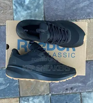 Reebok Classic Goretex