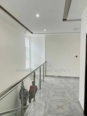 3bdrm House in Bronko Housing, Achimota for rent