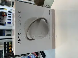Onyx Studio 8
