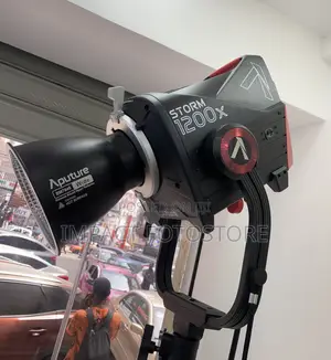 Aputure Storm 1200x Bi-color Led Monolight
