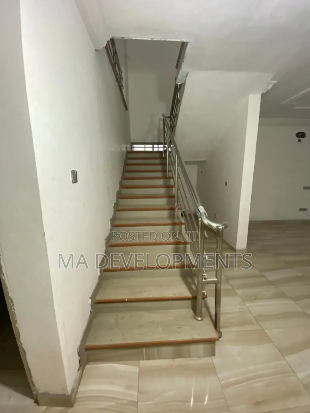5bdrm Duplex in Ma Developments, Ofankor for sale