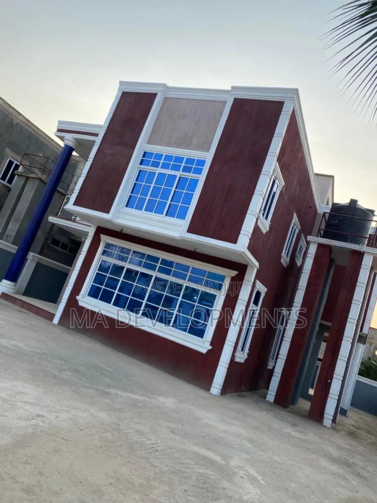 5bdrm Duplex in Ma Developments, Ofankor for sale