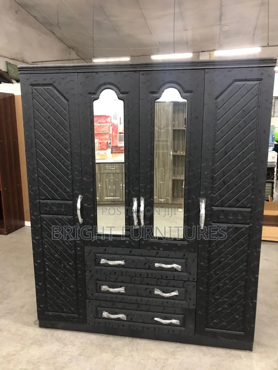 Foreign Four Doors Wardrobe With Mirror and Drowners