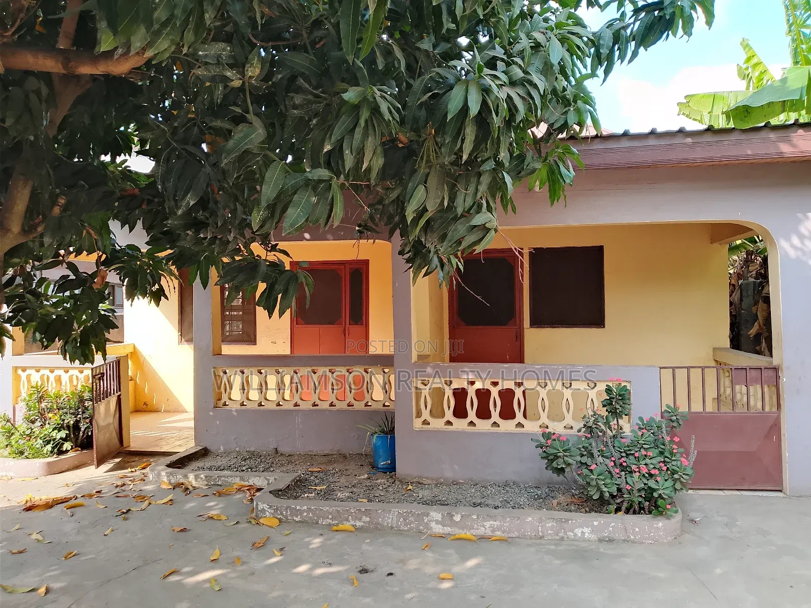 2bdrm House in Community 18 Area, Spintex for rent