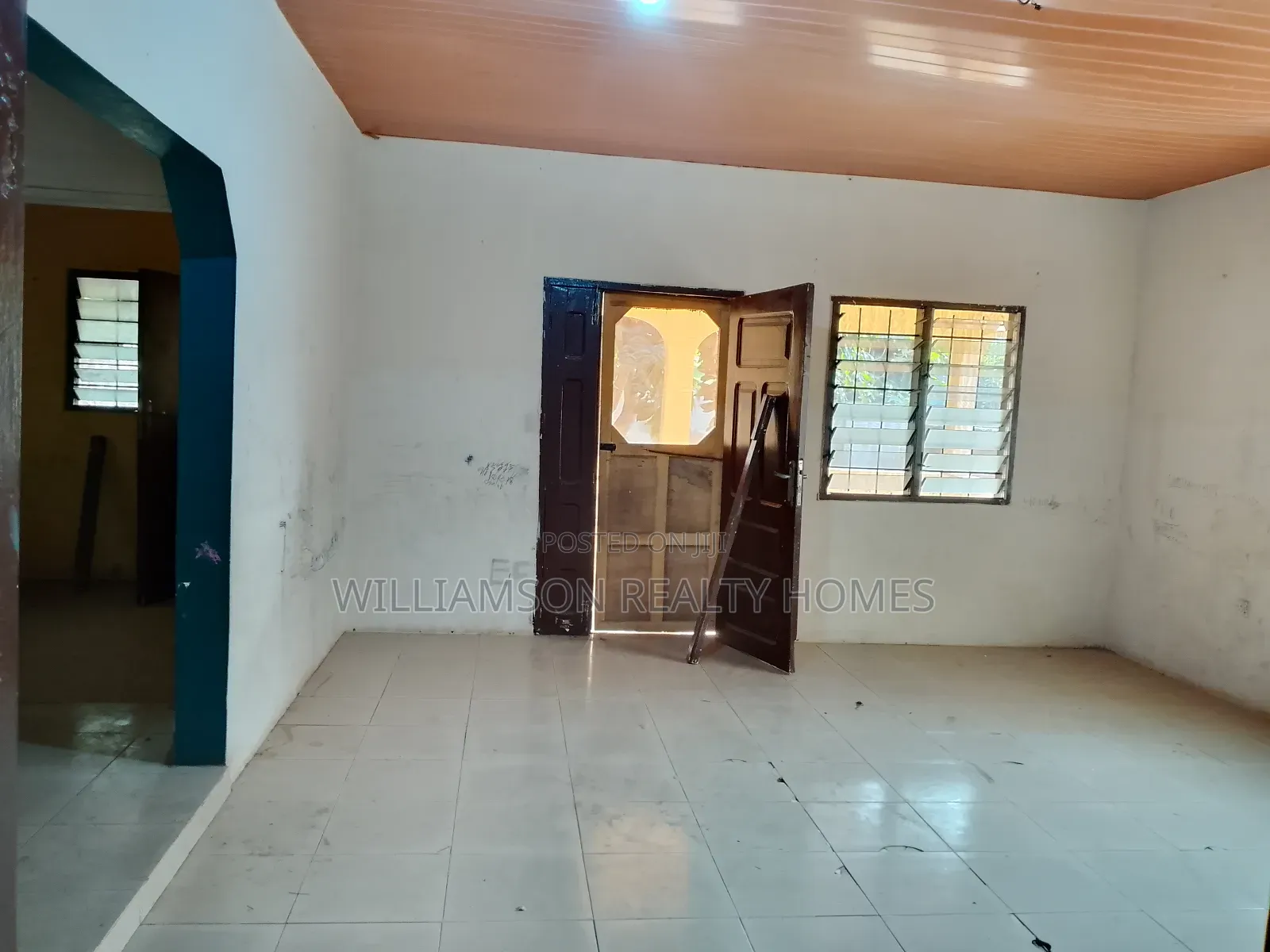 2bdrm House in Community 18 Area, Spintex for rent