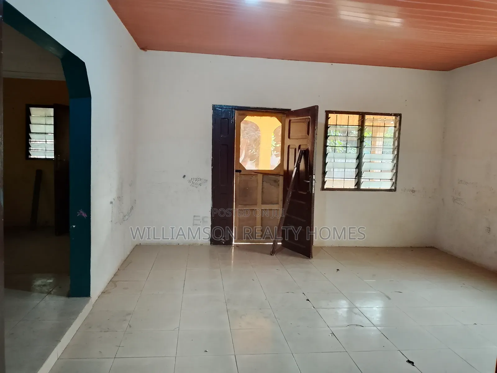 2bdrm House in Community 18 Area, Spintex for rent