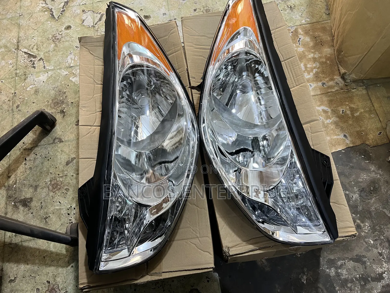 Hyundai Tucson/ Hyundai Ix35 Head Light 2009-2012