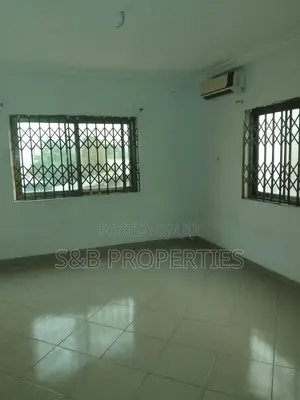 4bdrm House in Ashomang Estate for sale