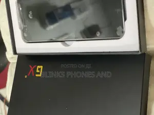 XS Screen.