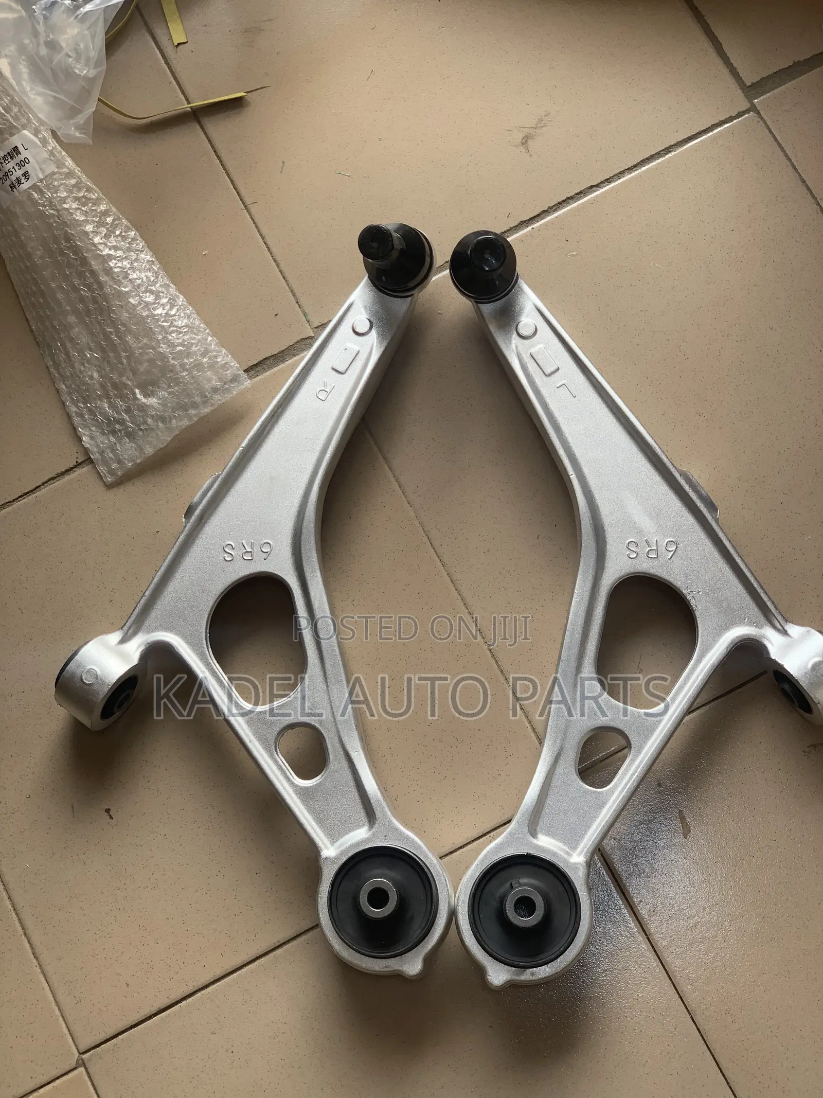 Mitsubishi Outlander Lower Arm / Control Arm 2022-2024