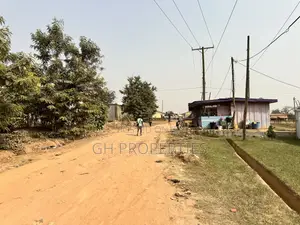 Half Daban Second Plot to Main Road.