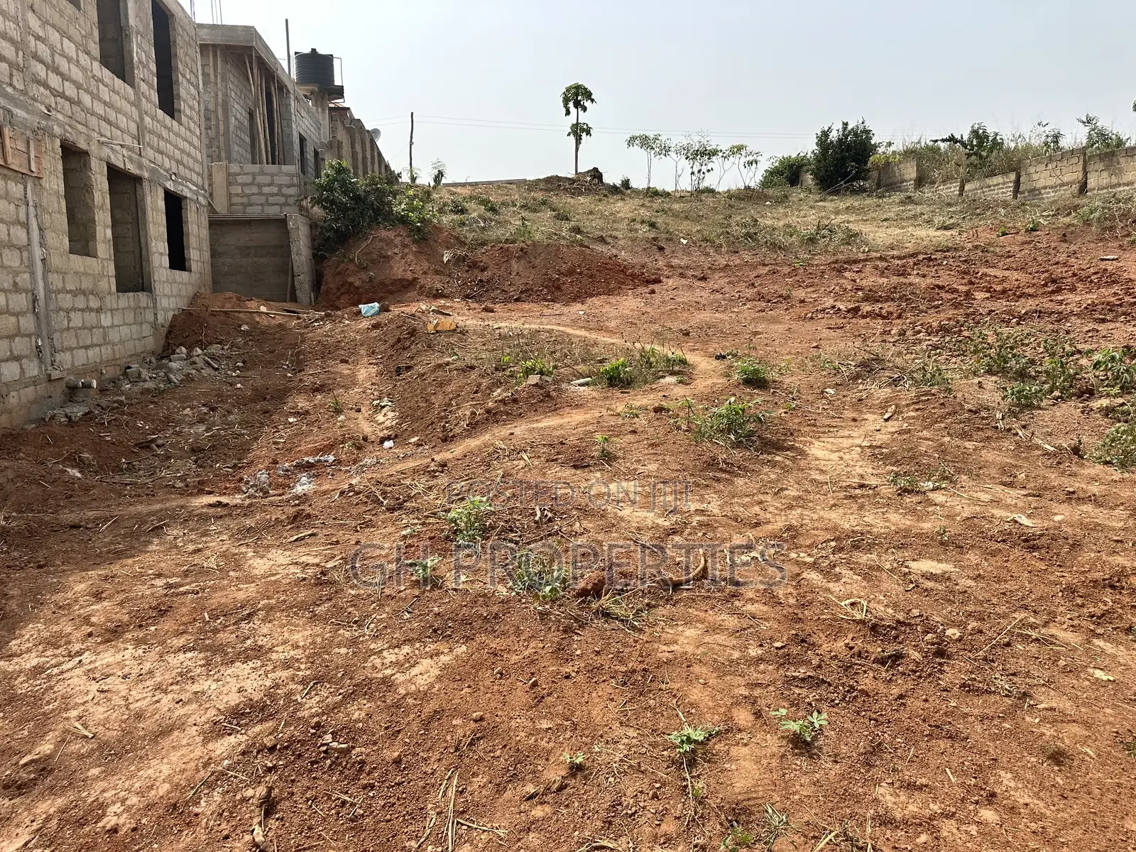 One Plot for Sale at Aboabo No2