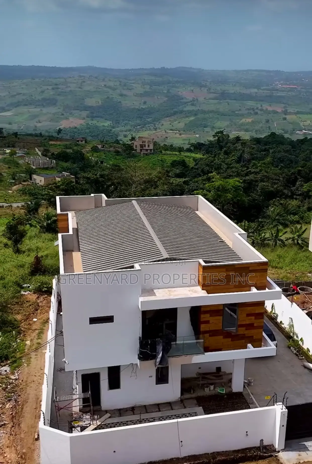 4bdrm House in Adonten, Aburi for sale