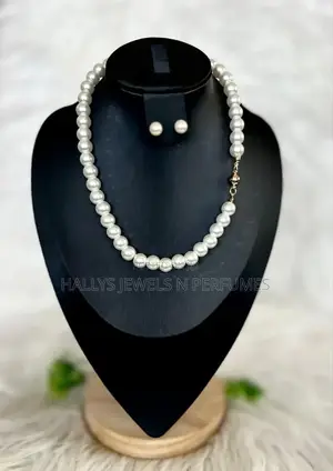 Pearl Necklace Set
