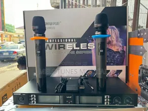 Shure Ur8s Professional Wireless Microphone