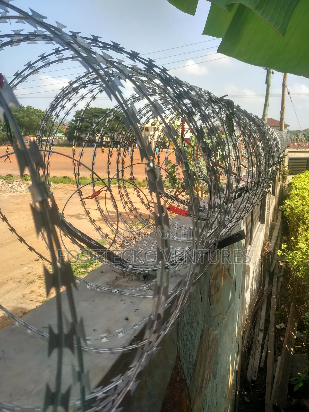 Razor Fencing.