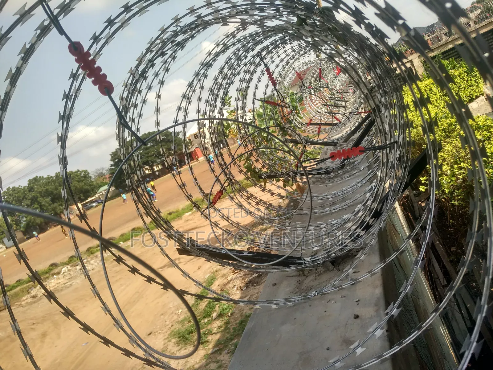 Razor Fencing.