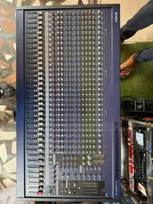 Yamaha Mg32/14fx 32 Channel Mixing Console