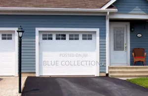 Canadian Garage Door With Fanlight