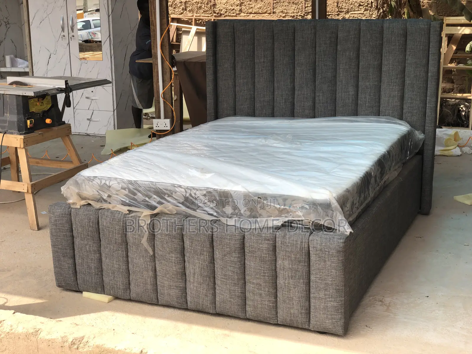 Pattern Bedframe With Mattress ( Double 54x75)