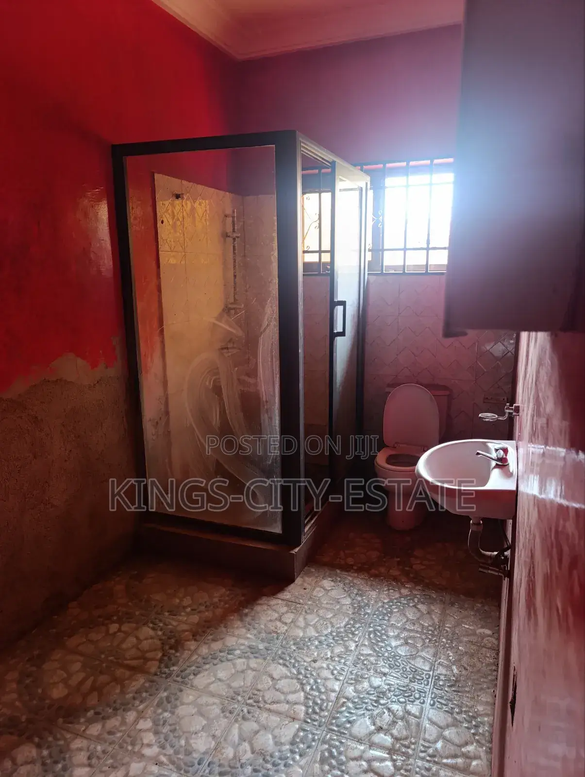 3bdrm Apartment in Atta-Mills, Ofankor for rent