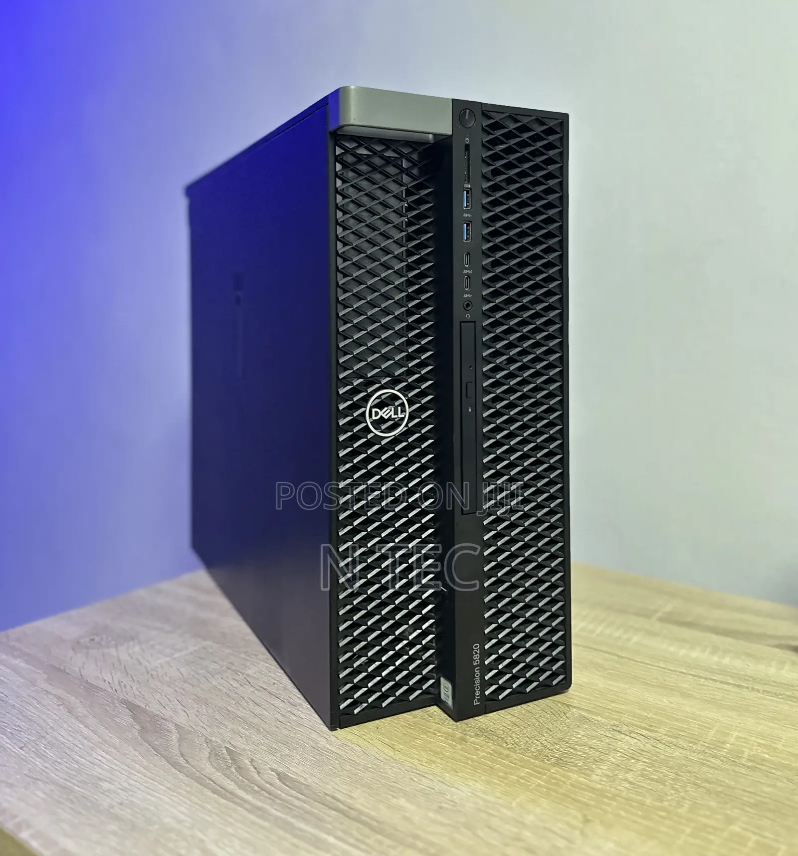 Desktop Computer Dell Precision 5820 24GB Intel Xeon HDD 2T