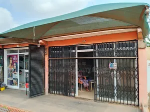 Ground Floor, Busy Road Side Shop/Store/Warehouse,Spintex