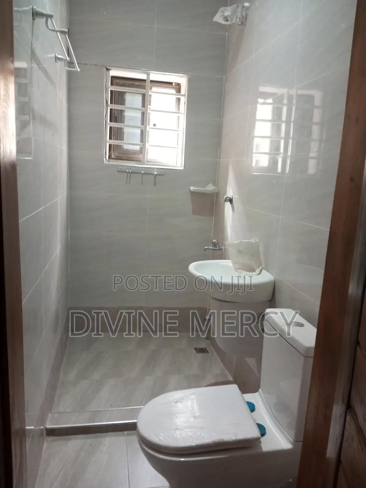 2bdrm Apartment in Tuba, Awutu Senya East Municipal for rent